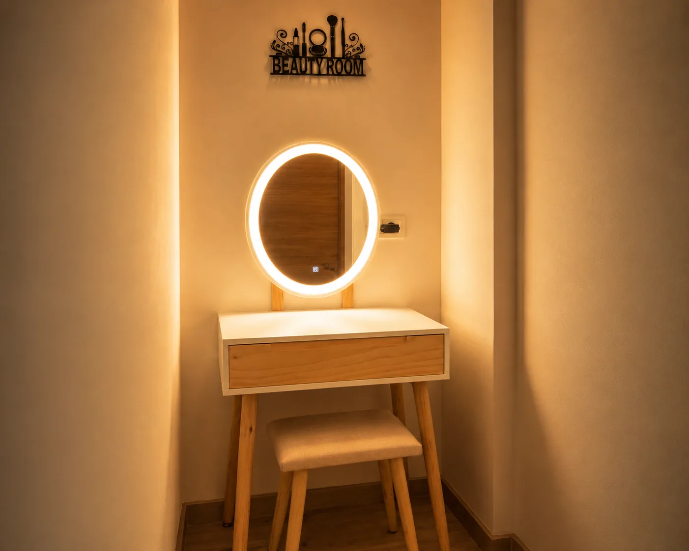 Angolo beauty di Aghena con specchio illuminato